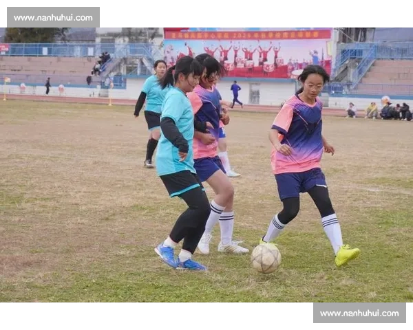 青春逐梦绿茵场全国足球校园联赛风采录与未来体育人才成长之路